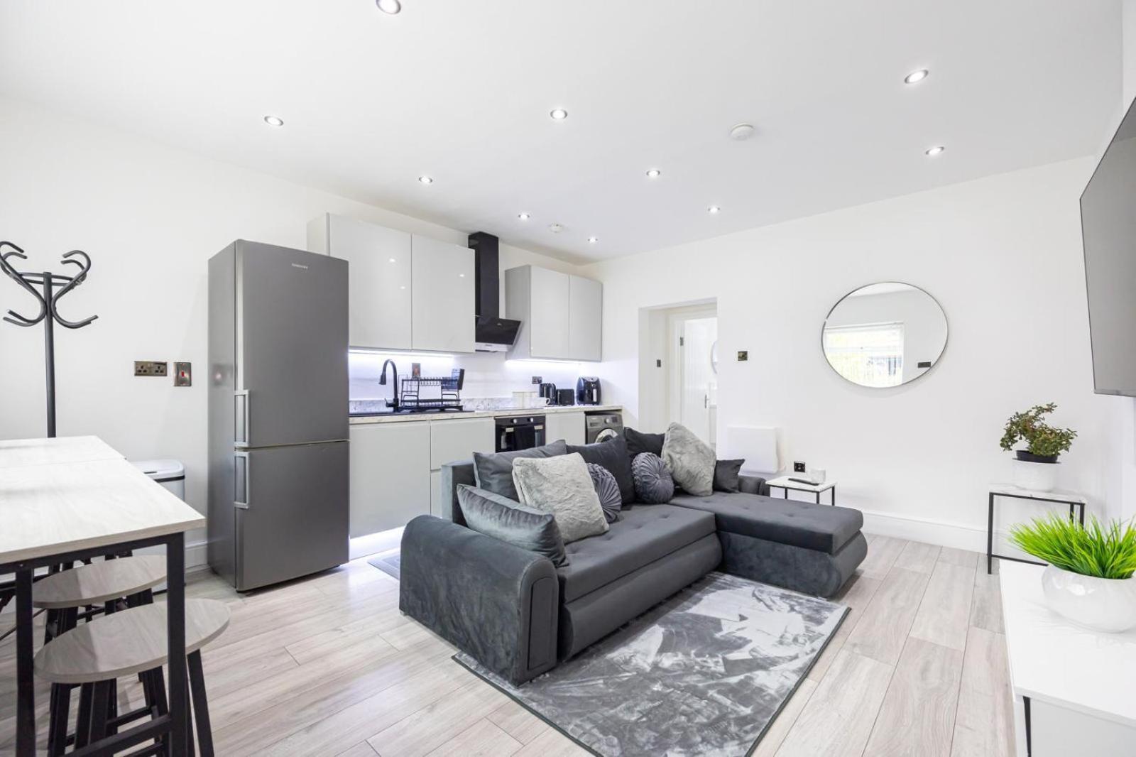 Westpoint Luxury Apartment Manchester Room photo