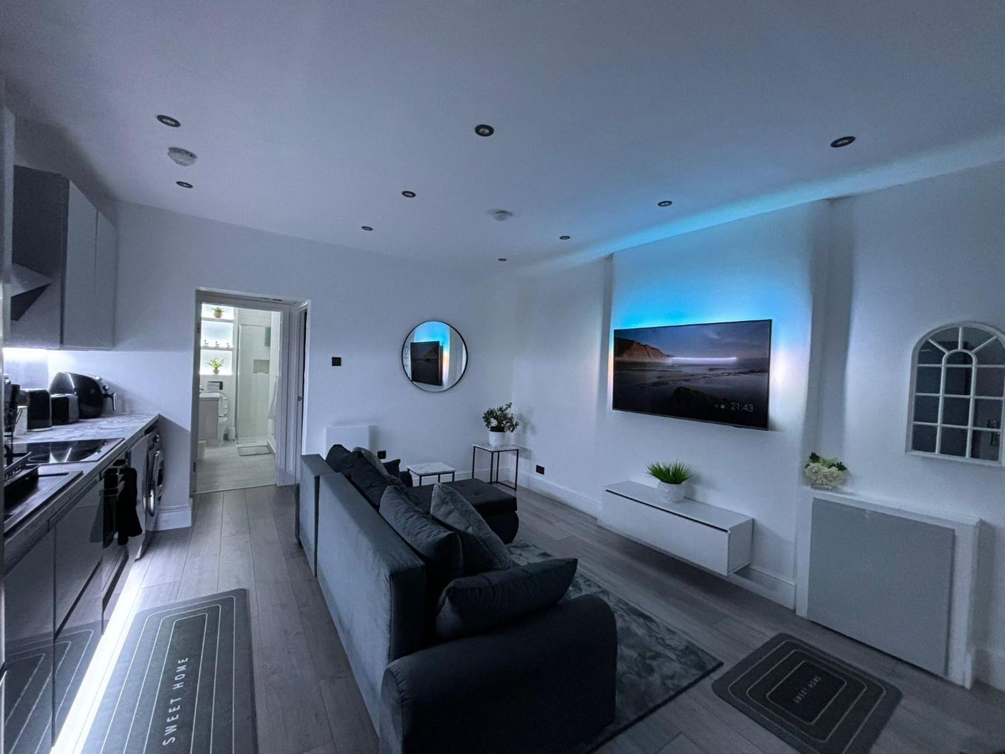 Westpoint Luxury Apartment Manchester Room photo
