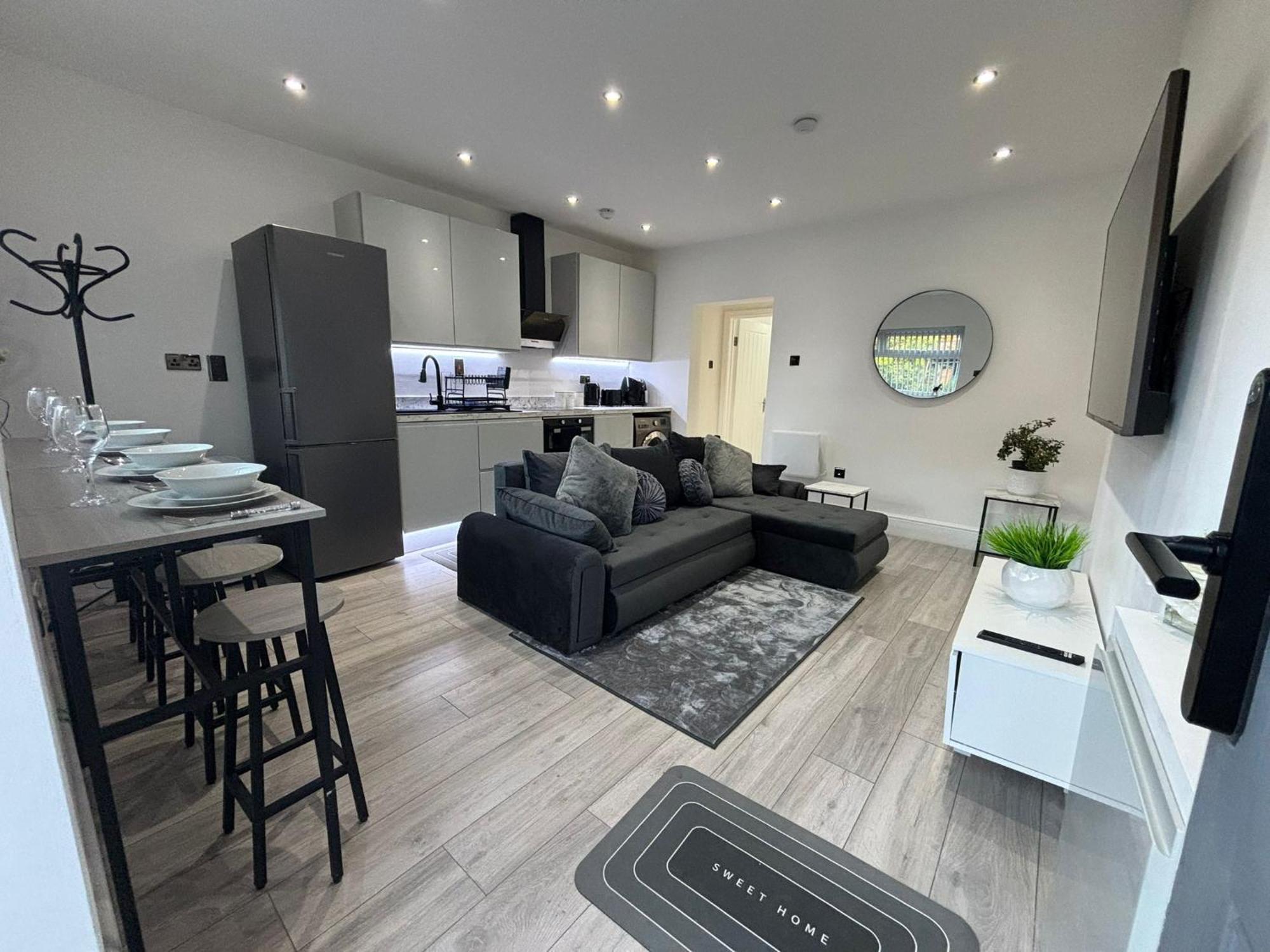 Westpoint Luxury Apartment Manchester Room photo